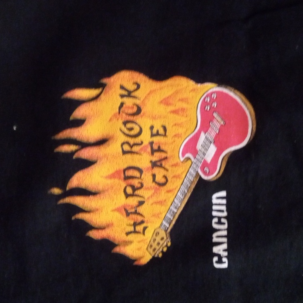 Hard Rock Cafe Cancun used t-shirt